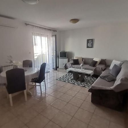 מאלינסקה Apartments Petrica מראה חיצוני תמונה