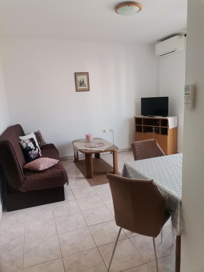 מאלינסקה Apartments Petrica מראה חיצוני תמונה