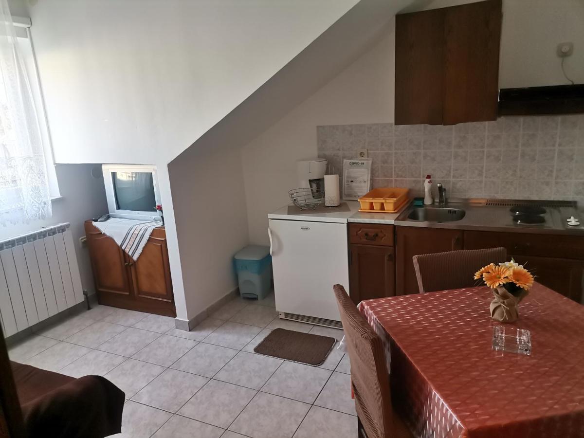 מאלינסקה Apartments Petrica מראה חיצוני תמונה