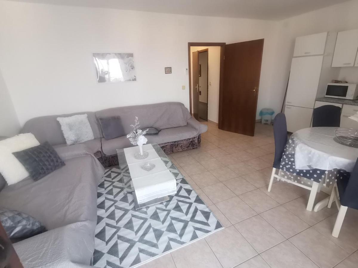 מאלינסקה Apartments Petrica מראה חיצוני תמונה