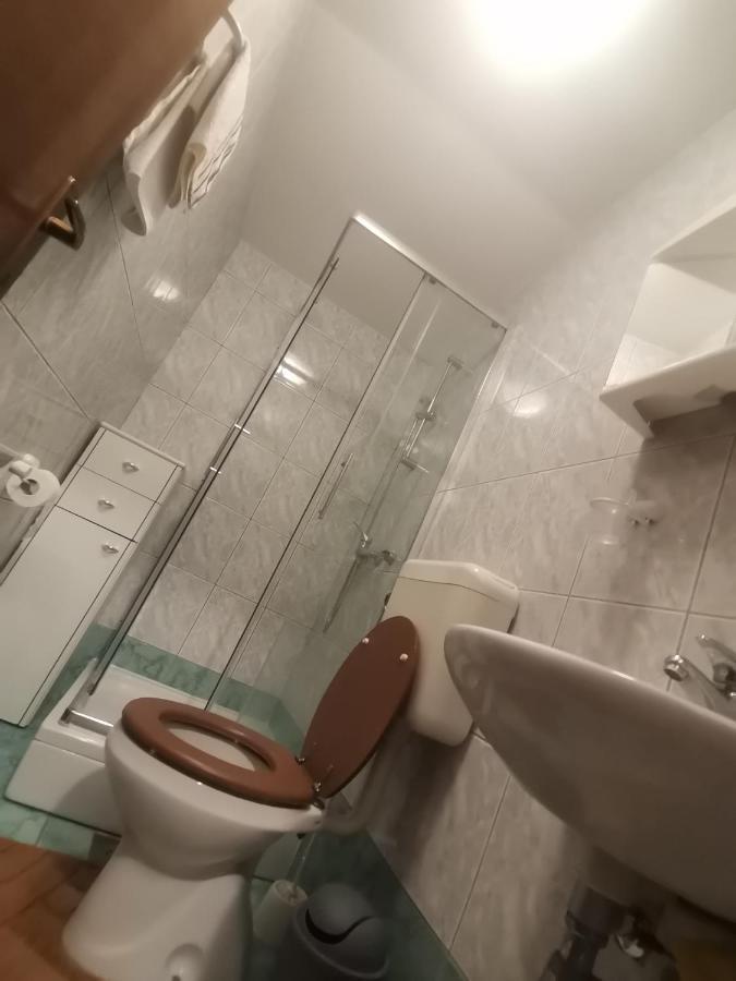 מאלינסקה Apartments Petrica מראה חיצוני תמונה